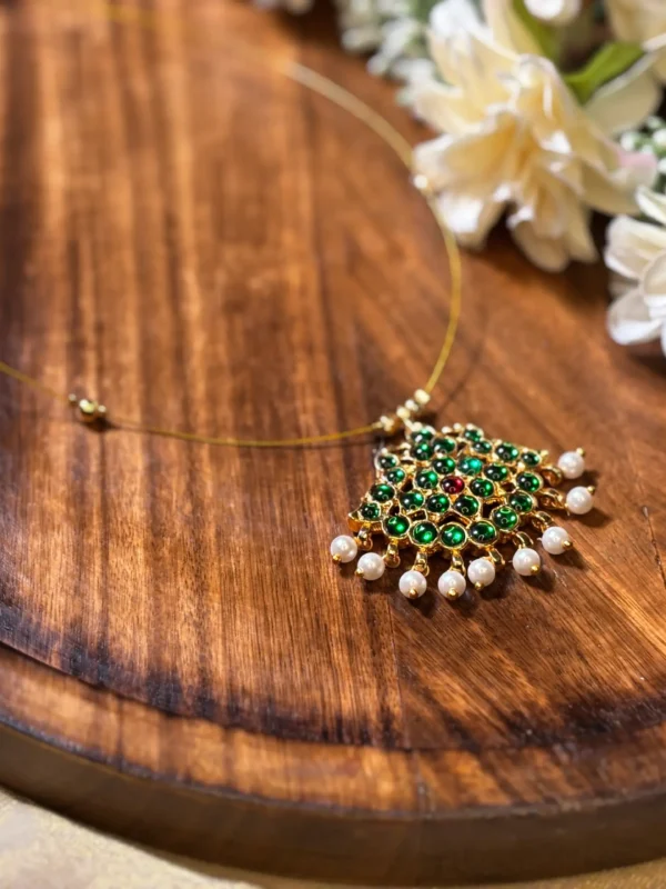 Kemp Stone Invisible Necklace