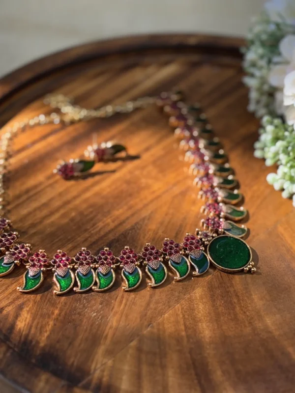 Floral Emerald Mango Palakka Necklace