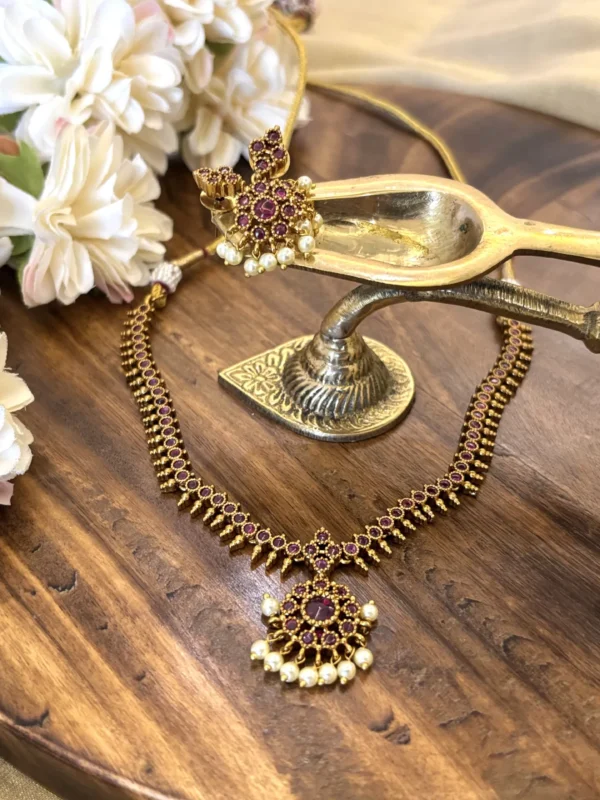 Attigai Traditional Necklace with earrings